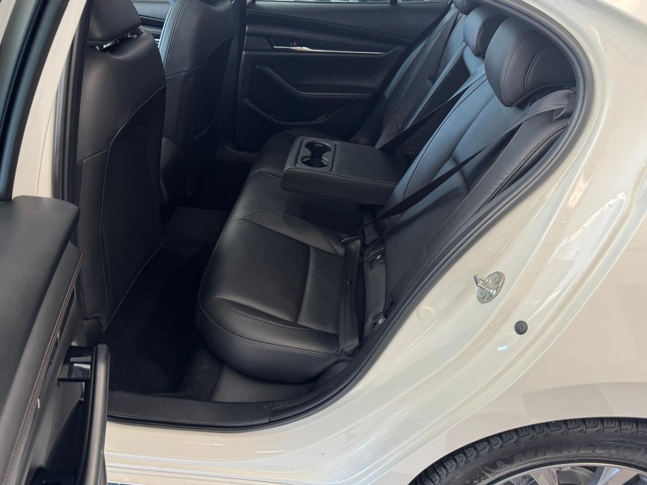 2019 Mazda MAZDA3 GS AWD+Leather+Adaptive Cruise+CLEAN CARFAX Photo81