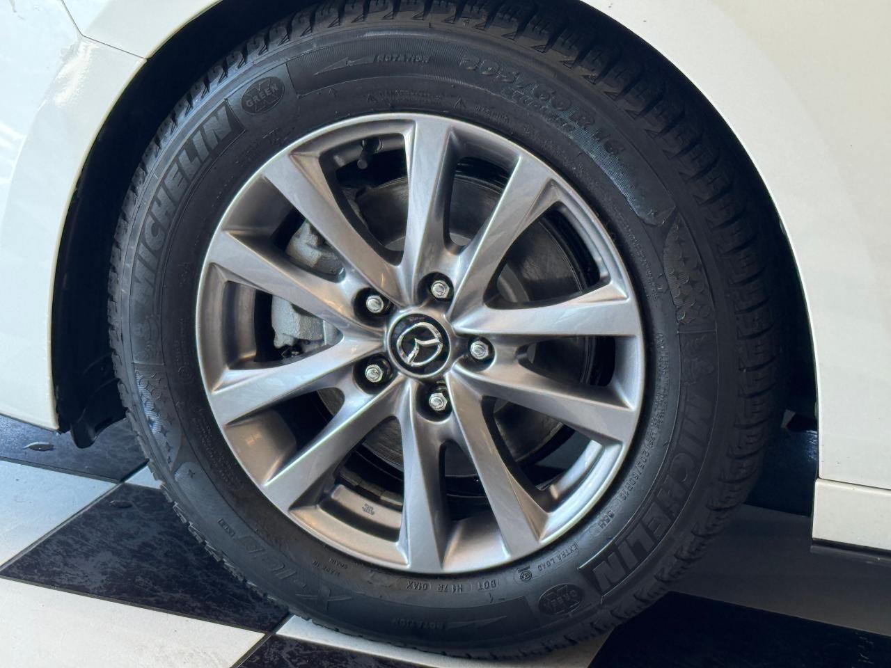 2019 Mazda MAZDA3 GS AWD+Leather+Adaptive Cruise+CLEAN CARFAX Photo47