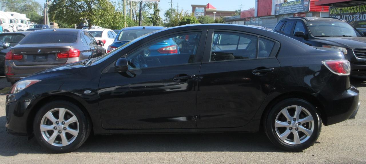 2010 Mazda MAZDA3 GX Photo