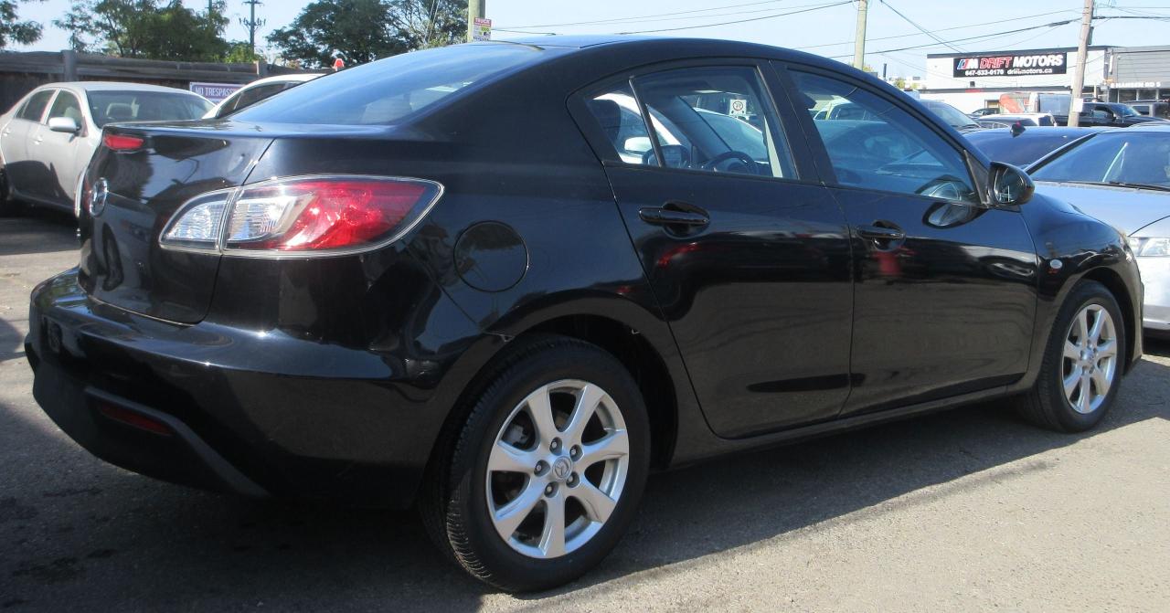 2010 Mazda MAZDA3 GX Photo