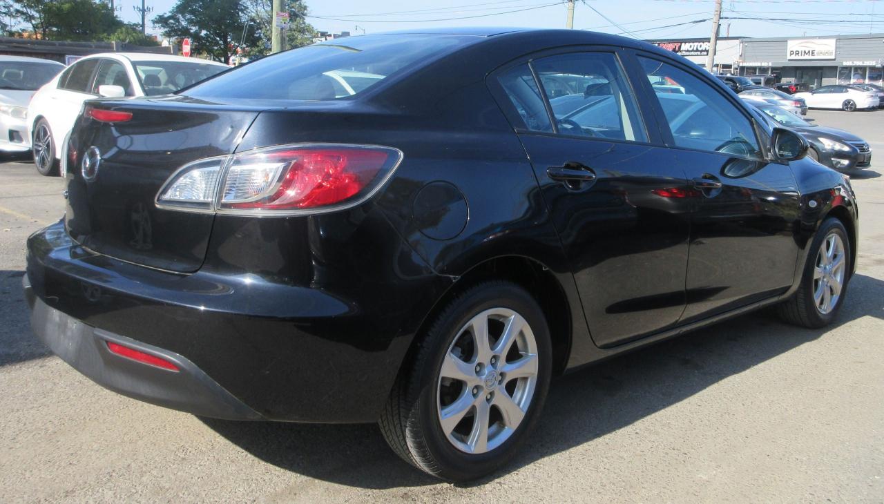 2010 Mazda MAZDA3 GX Photo