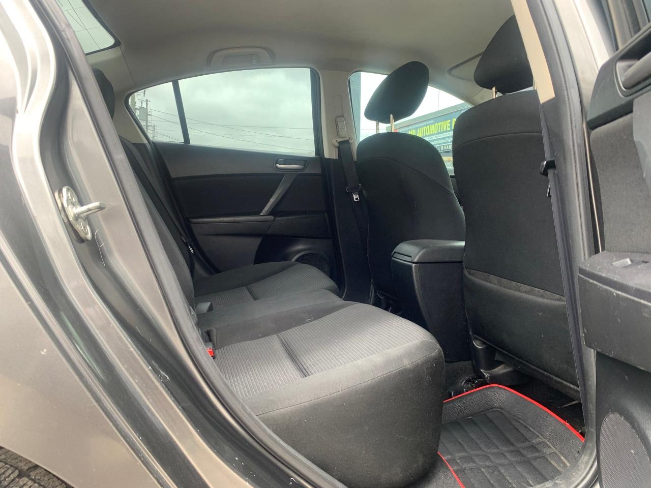 2010 Mazda MAZDA3 GX Photo