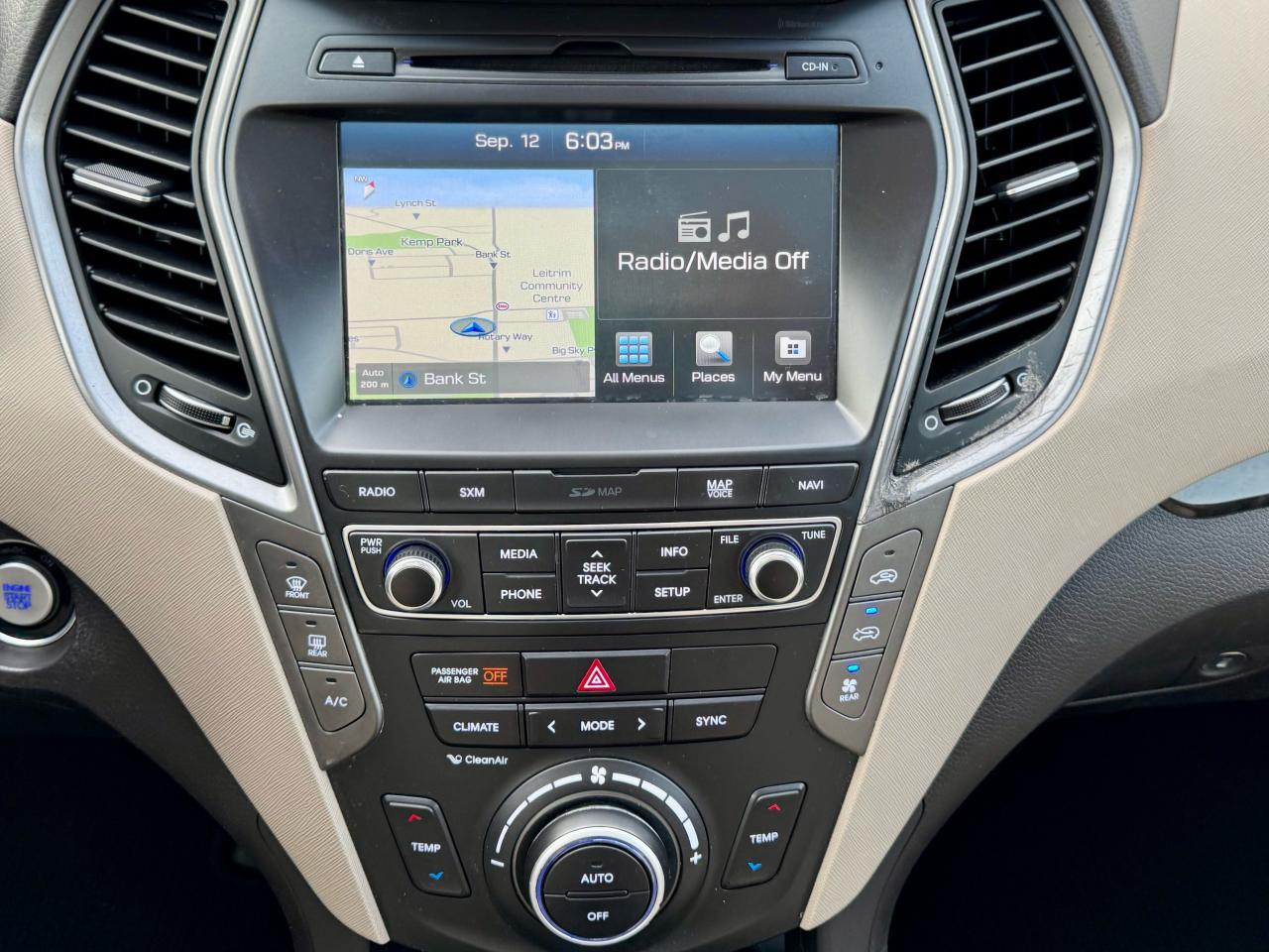 2017 Hyundai Santa Fe XL Navigation/ Leather - Certified - Photo #13
