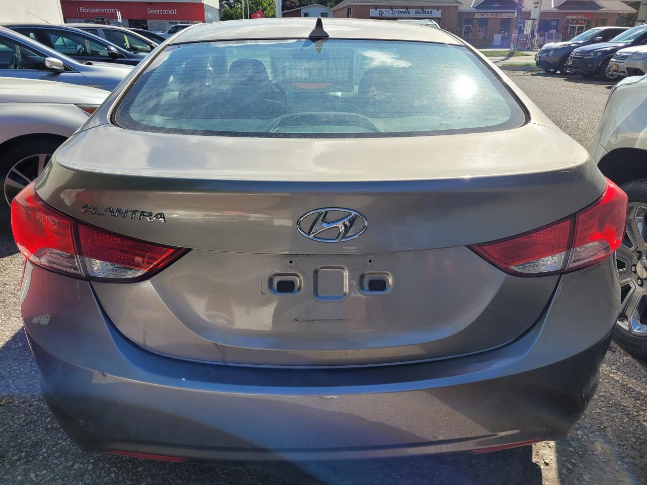 2013 Hyundai Elantra 4DR SDN AUTO GL Clean CarFax Financing Trades OK! Photo3