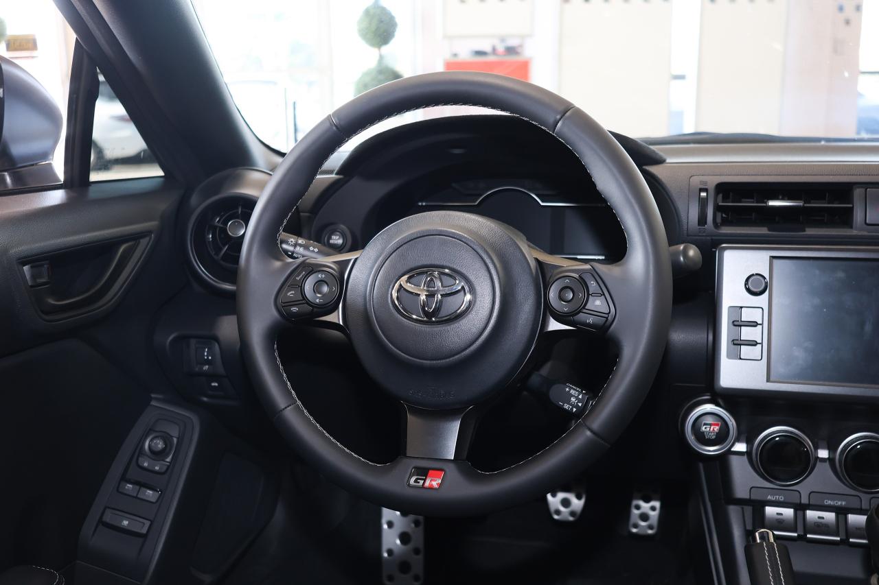 2025 Toyota GR86 Premium - BLINDSPOT|CAMERA|HEATED SEAT|PUSH START - Photo #12