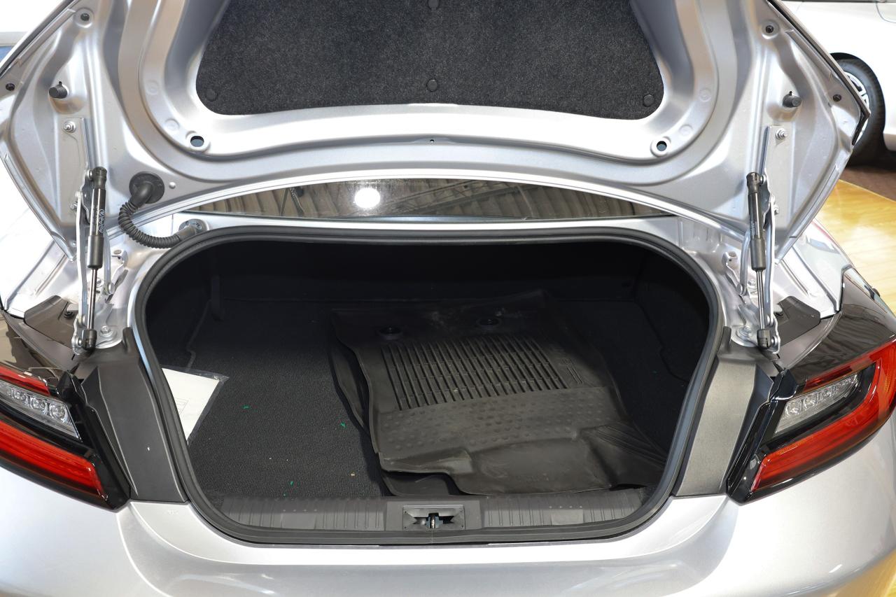 2025 Toyota GR86 Premium - BLINDSPOT|CAMERA|HEATED SEAT|PUSH START - Photo #21