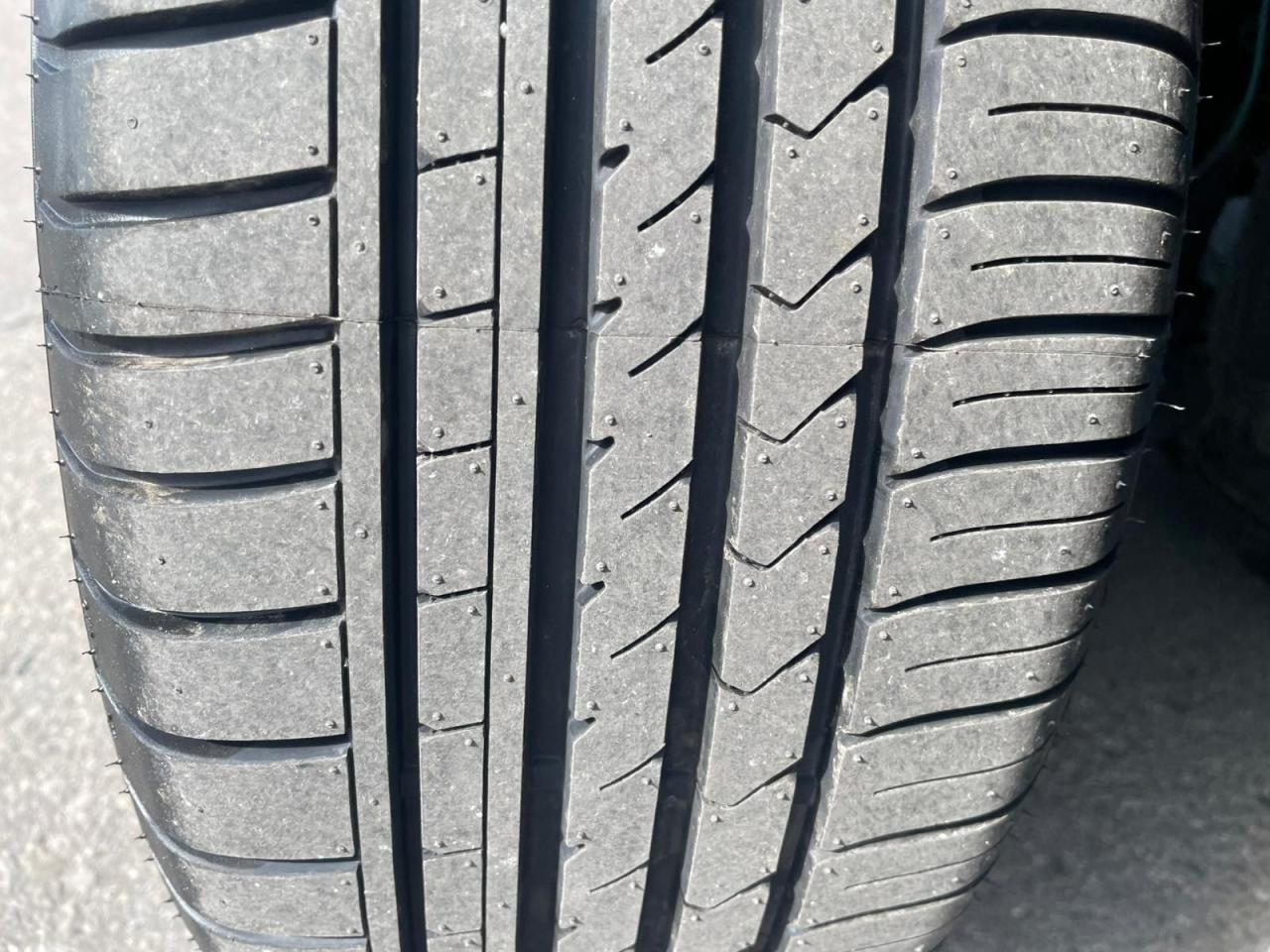 2019 Nissan Sentra AUTO NEW TIRES  SUNROOF NO ACCIDENT SAFETY CERT Photo2