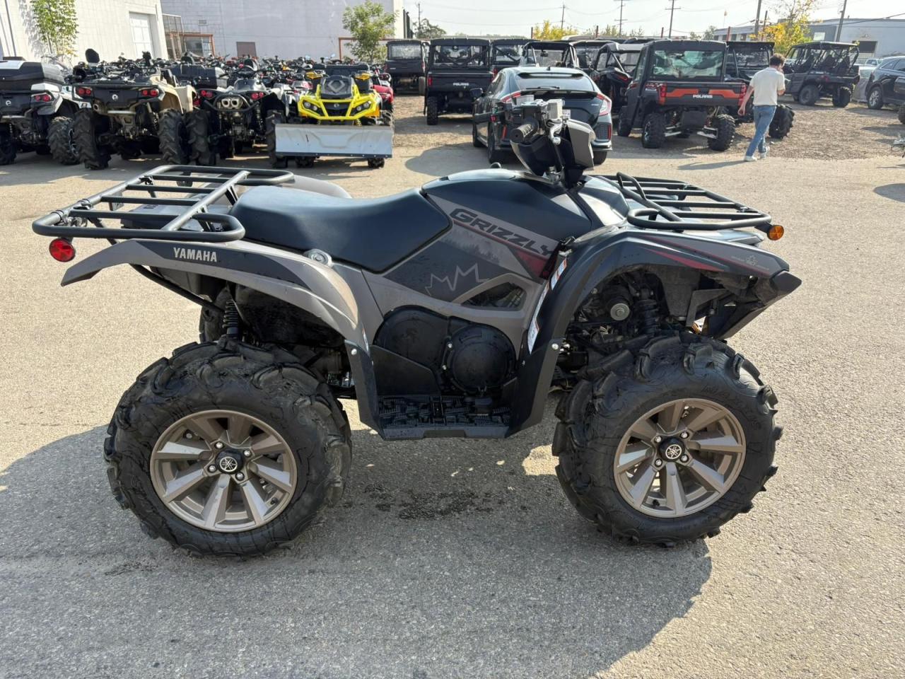 2024 Yamaha Grizzly 700 EPS SE CANADIAN EDITION - Photo #3