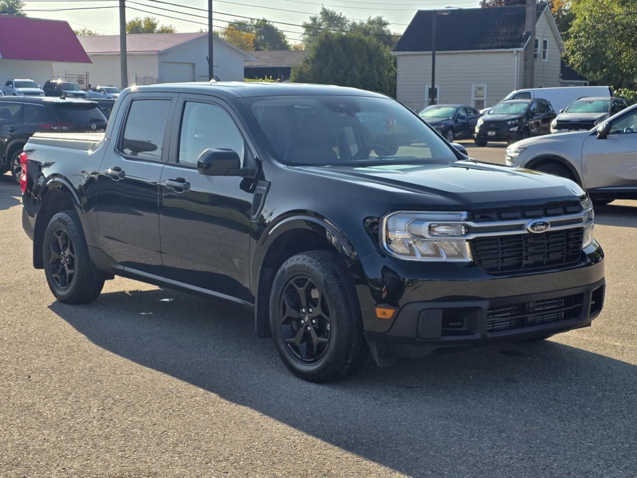 2023 Ford Maverick LARIAT AWD - Photo #3