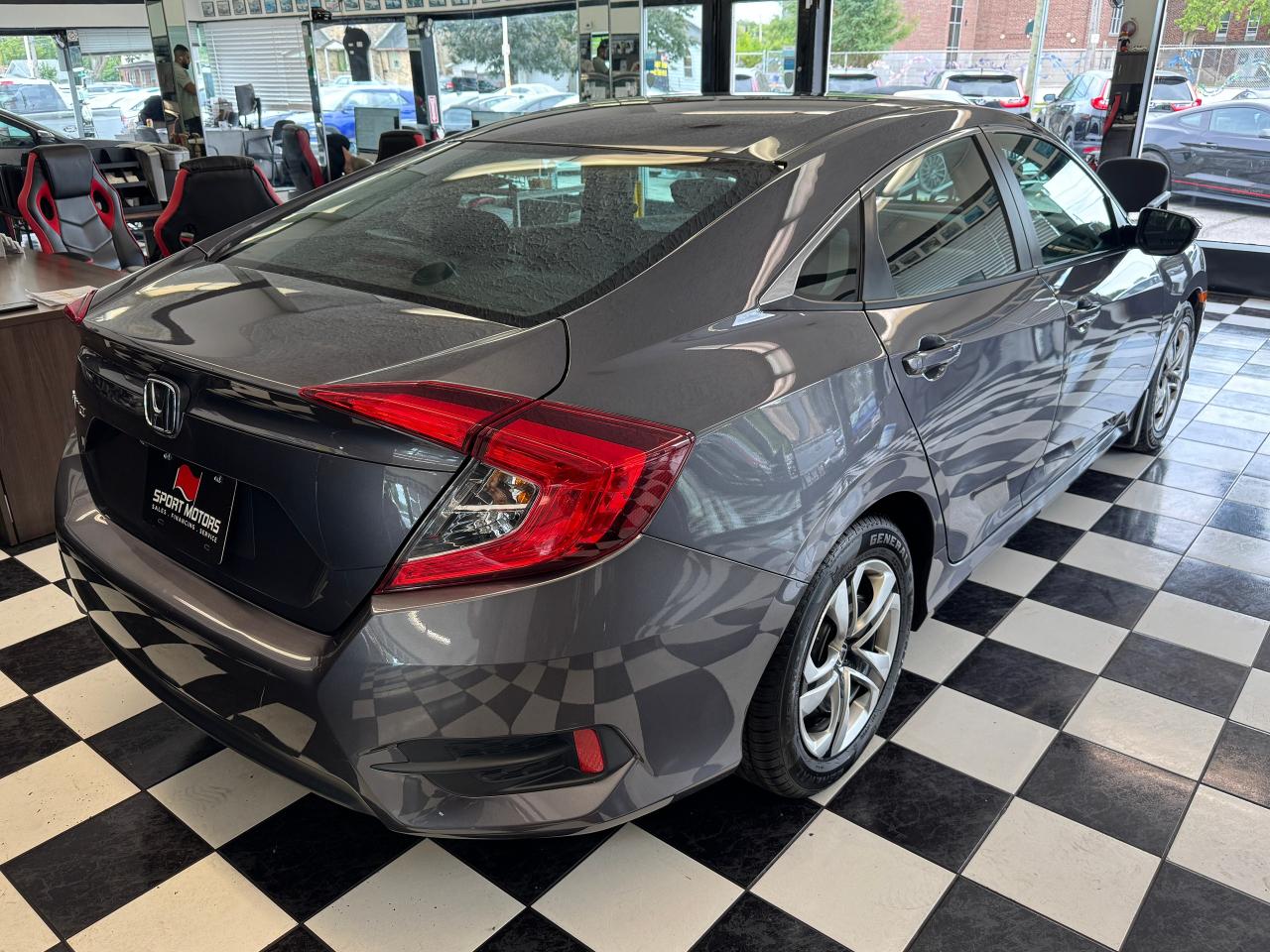 2018 Honda Civic LX+New Tires+ApplePlay+Camera+CLEAN CARFAX Photo6