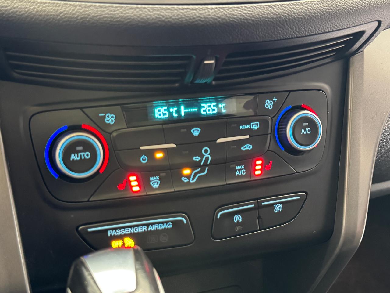 2018 Ford Escape SEL 4WD+Leather+Roof+ApplePlay+GPS+CLEAN CARFAX - Photo #34