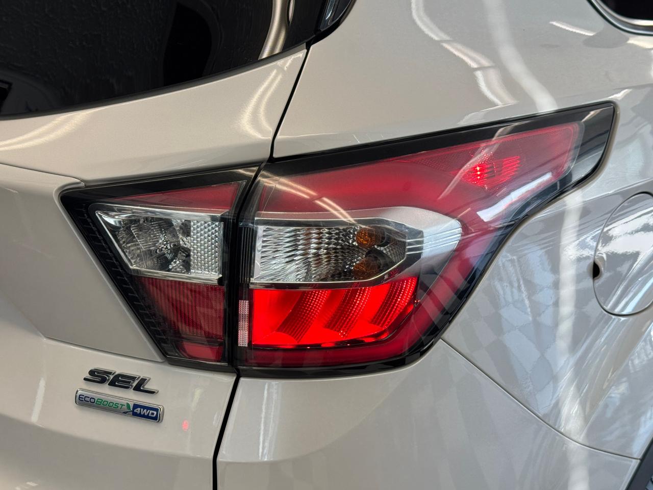 2018 Ford Escape SEL 4WD+Leather+Roof+ApplePlay+GPS+CLEAN CARFAX Photo59