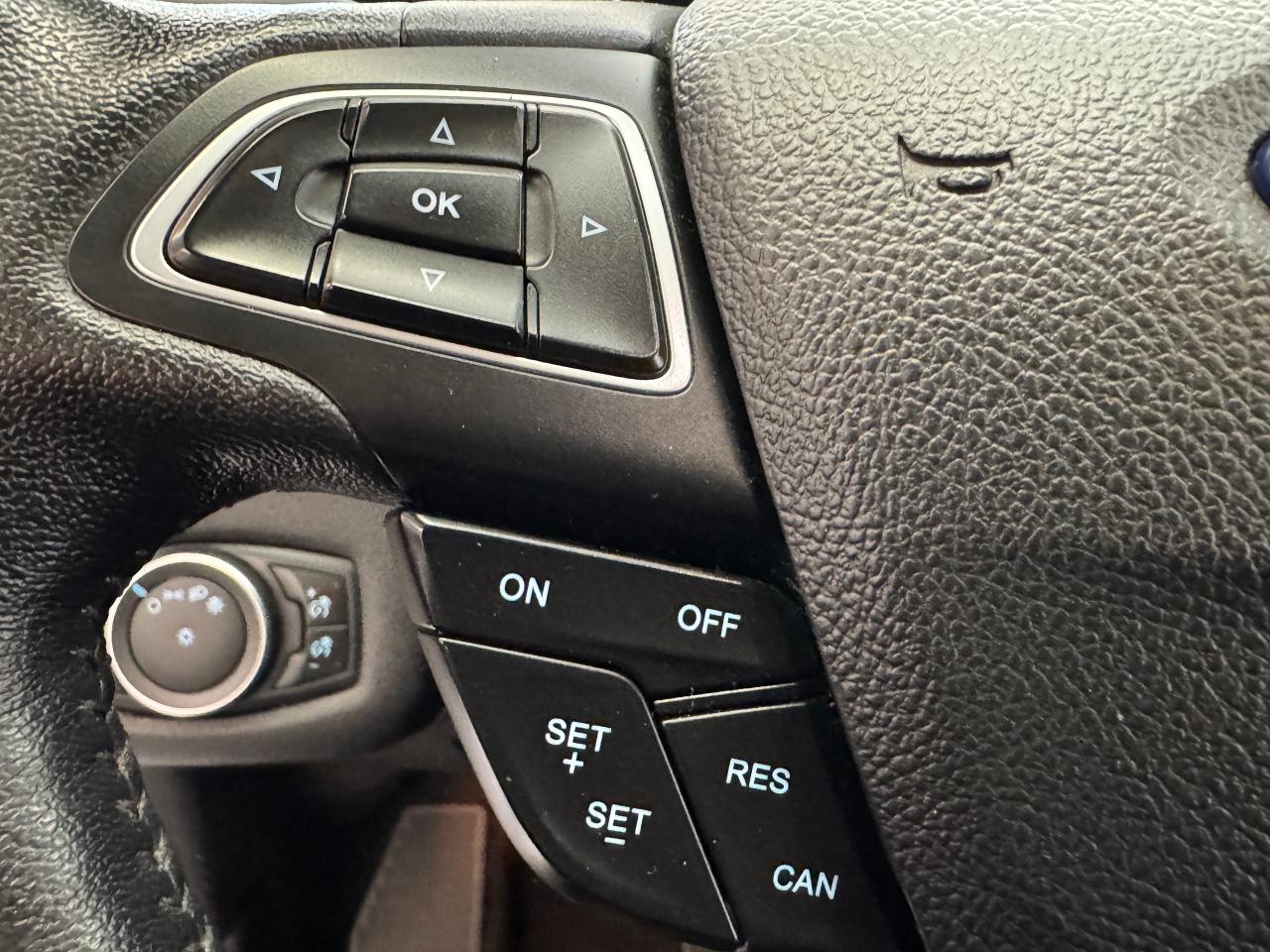 2018 Ford Escape SEL 4WD+Leather+Roof+ApplePlay+GPS+CLEAN CARFAX - Photo #44