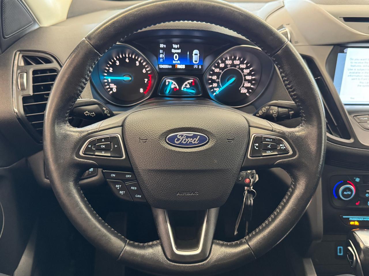 2018 Ford Escape SEL 4WD+Leather+Roof+ApplePlay+GPS+CLEAN CARFAX Photo13