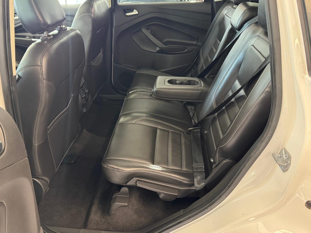 2018 Ford Escape SEL 4WD+Leather+Roof+ApplePlay+GPS+CLEAN CARFAX - Photo #25