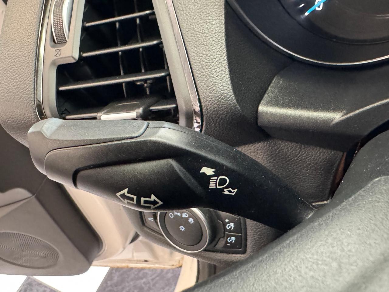 2018 Ford Escape SEL 4WD+Leather+Roof+ApplePlay+GPS+CLEAN CARFAX Photo107