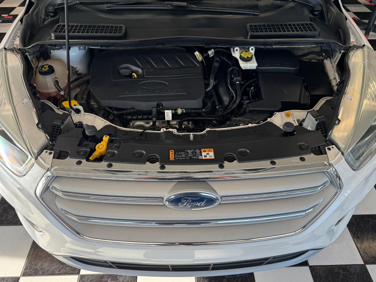 2018 Ford Escape SEL 4WD+Leather+Roof+ApplePlay+GPS+CLEAN CARFAX Photo72