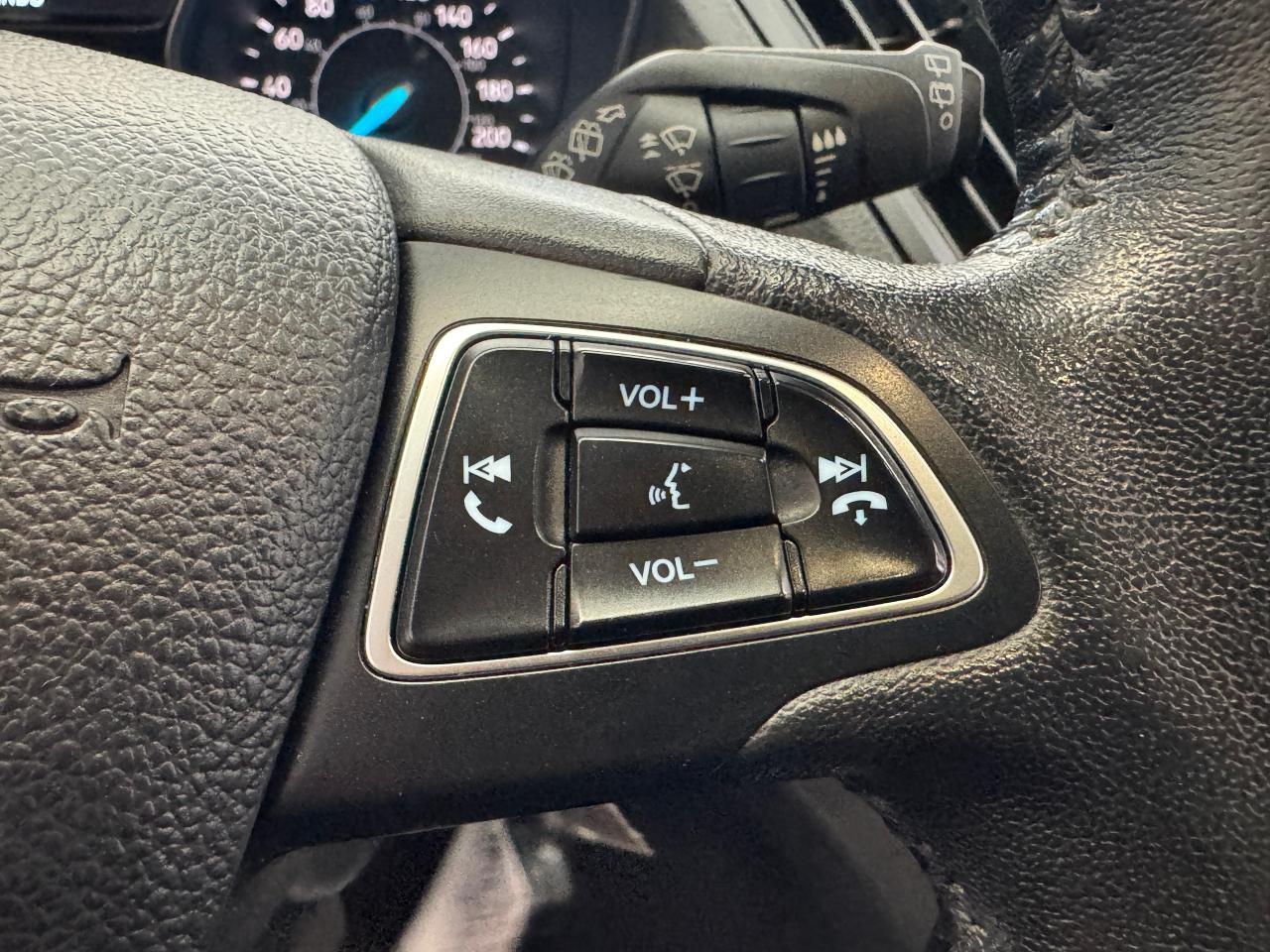 2018 Ford Escape SEL 4WD+Leather+Roof+ApplePlay+GPS+CLEAN CARFAX - Photo #43