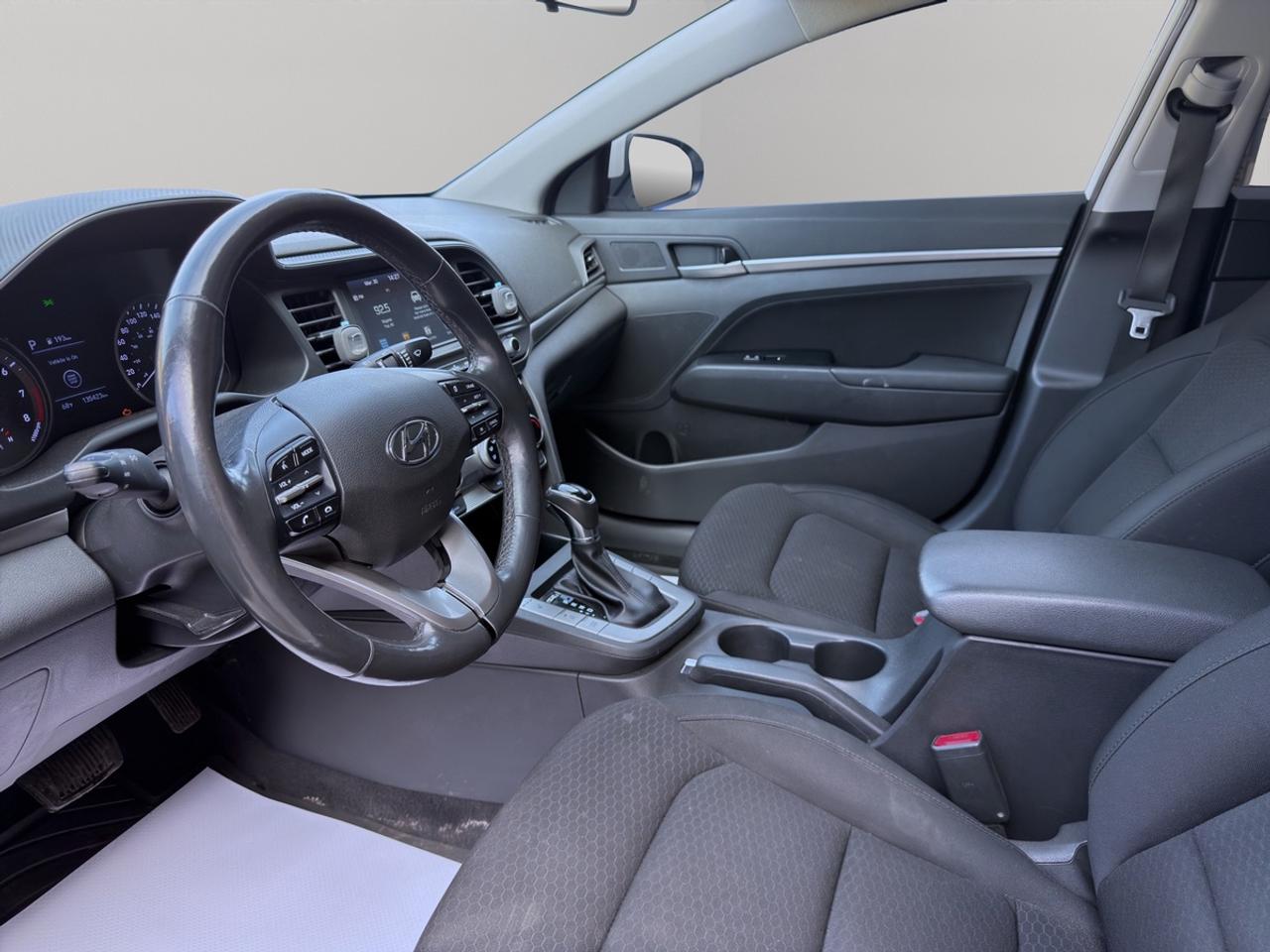 2020 Hyundai Elantra Limited Photo
