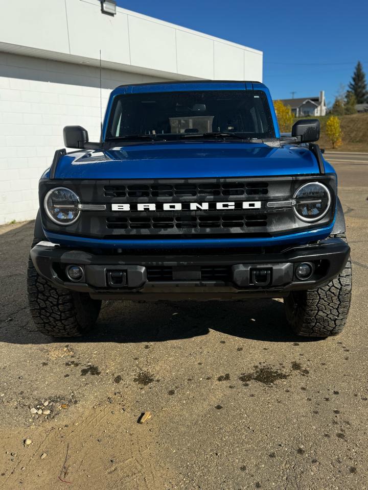 2022 Ford Bronco Black Diamond Photo4