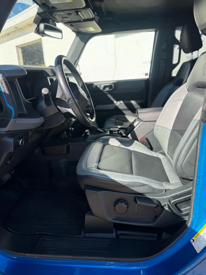 2022 Ford Bronco Black Diamond Photo5