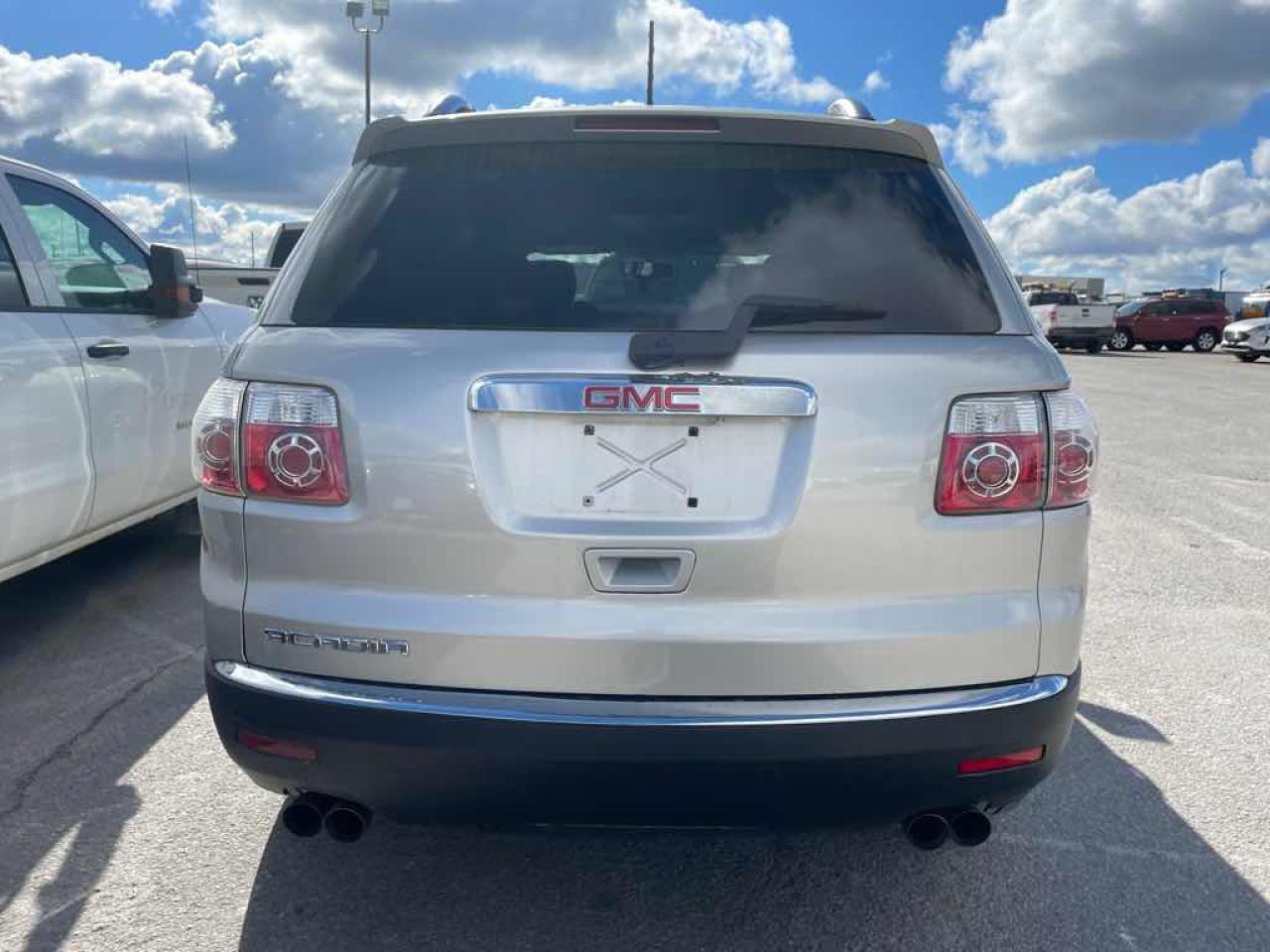 2008 GMC Acadia SLE - Photo #5