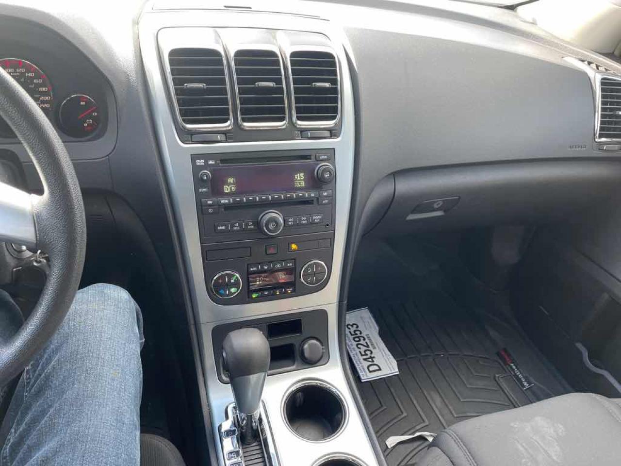 2008 GMC Acadia SLE - Photo #10