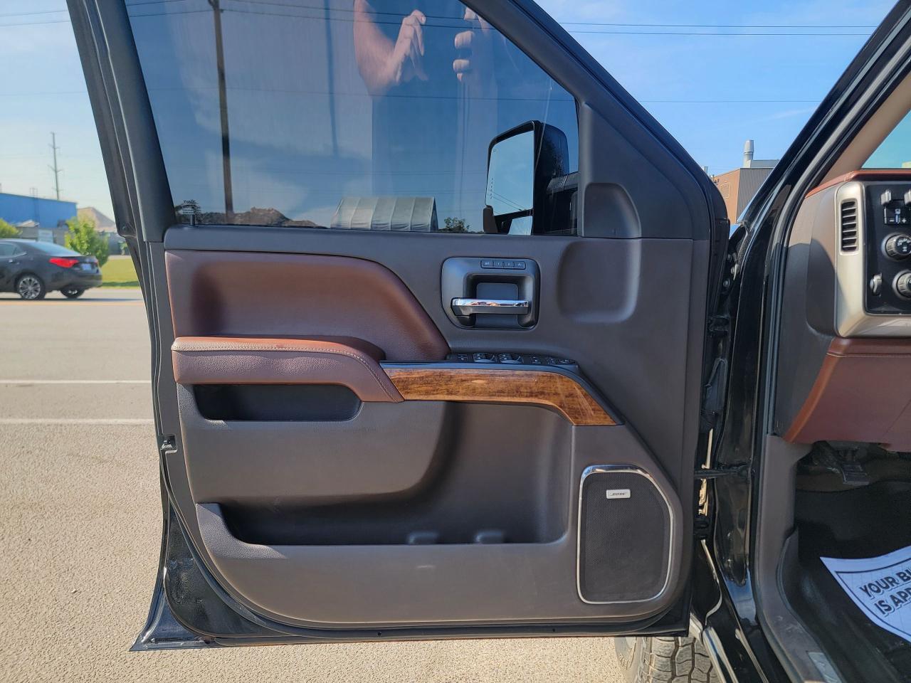 2017 Chevrolet Silverado 1500 High Country - Photo #12
