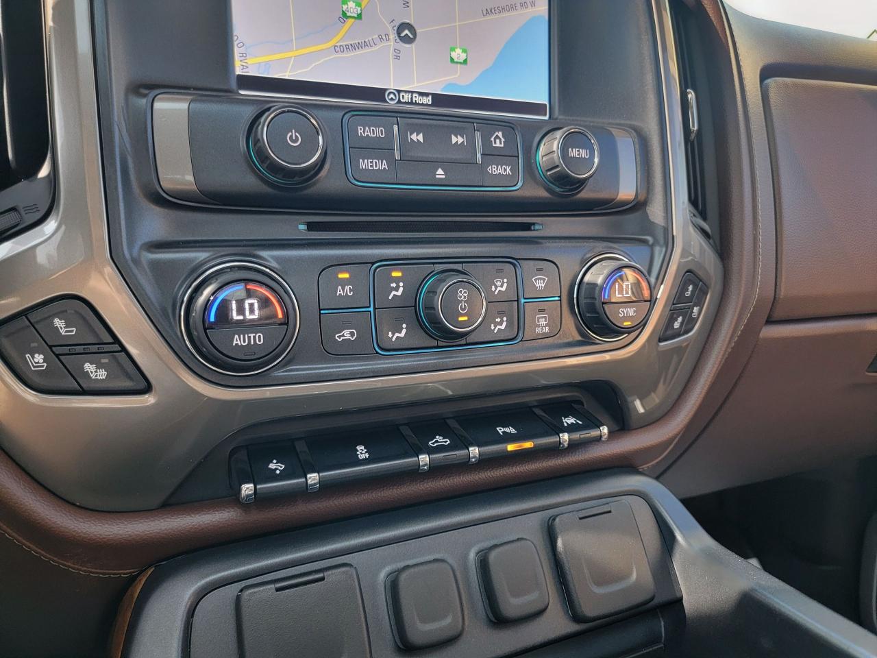 2017 Chevrolet Silverado 1500 High Country - Photo #17
