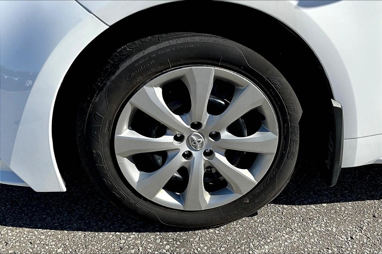 2020 Toyota Corolla L Photo