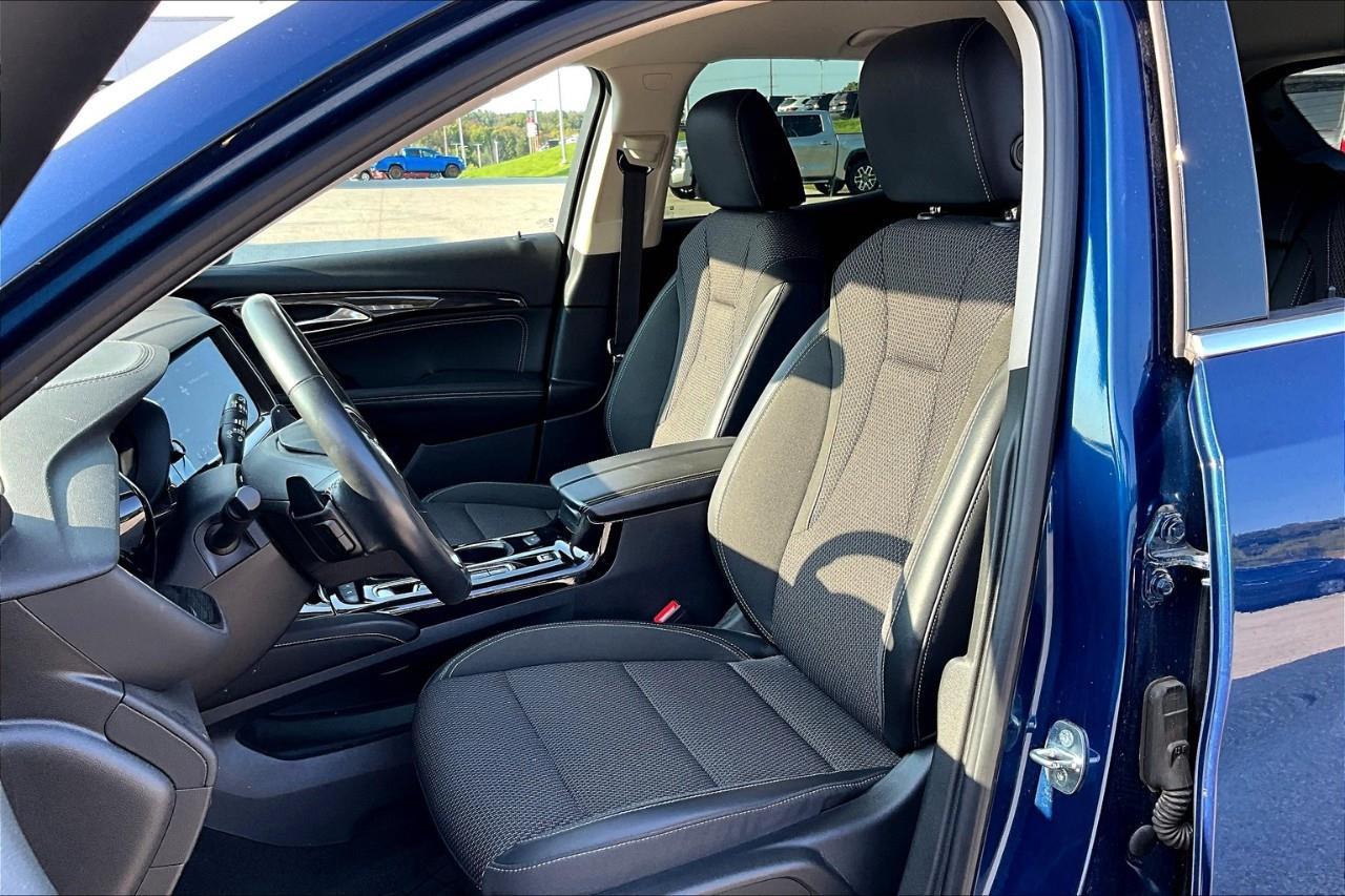 2023 Buick Envision Preferred Photo2