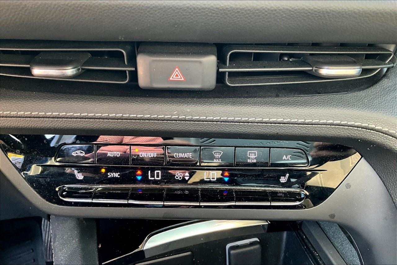 2023 Buick Envision Preferred Photo