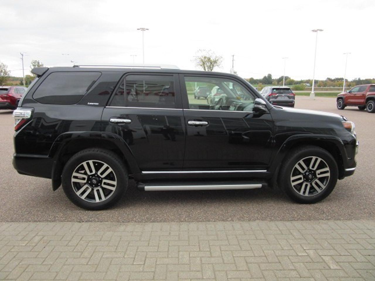 2022 Toyota 4Runner BASE Photo
