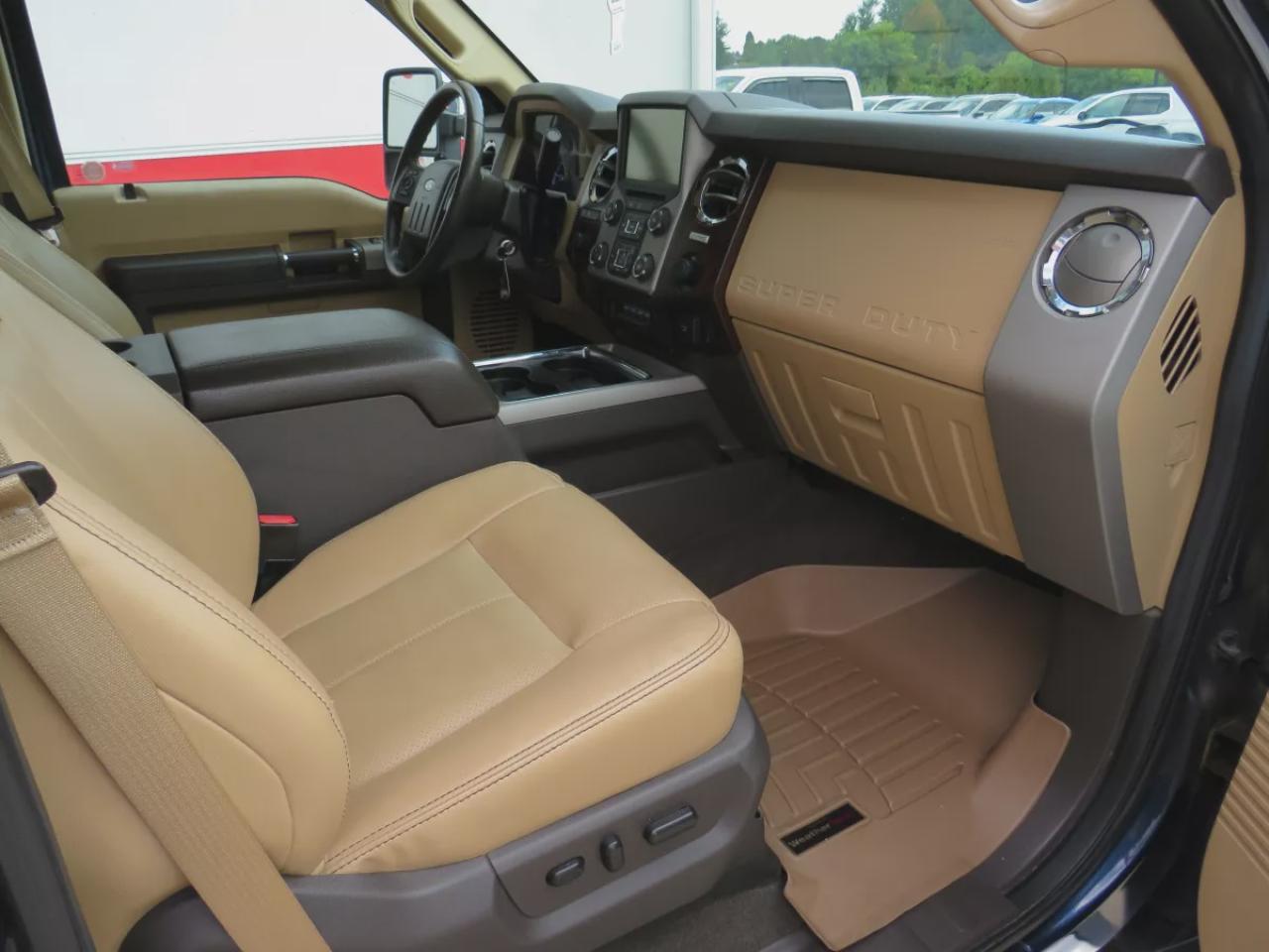 2015 Ford F-250 Super Duty SRW Lariat (**LOW KM!!**SAFETY/CERTIFIED**EXCELLENT CONDITION!!**DIESEL!!**RUNNING BOARDS**TOW HITCH**ALLOY RIMS**LEATHER**LOADED!!**HEATED SEATS**REVERSE CAMERA**CRUISE CONTROL**BLUETOOTH**) Photo