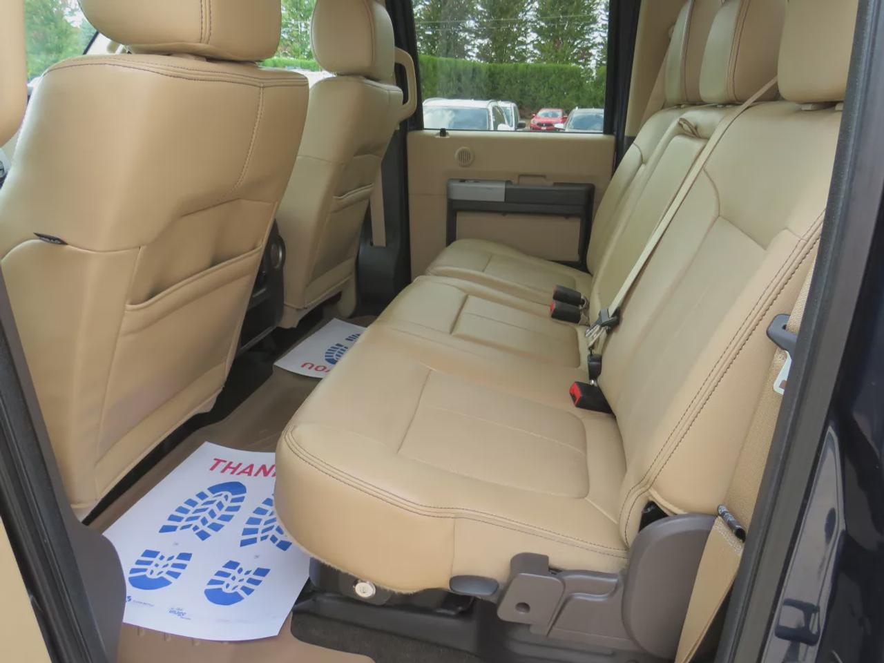 2015 Ford F-250 Super Duty SRW Lariat | Low Km | Safety Certified | Excellent Condition | Diesel | Running Boards | Tow Hitch | Alloy Rims | Leather | Loaded | Heated Seats | Reverse Camera | Cruise Control | Bluetooth Photo