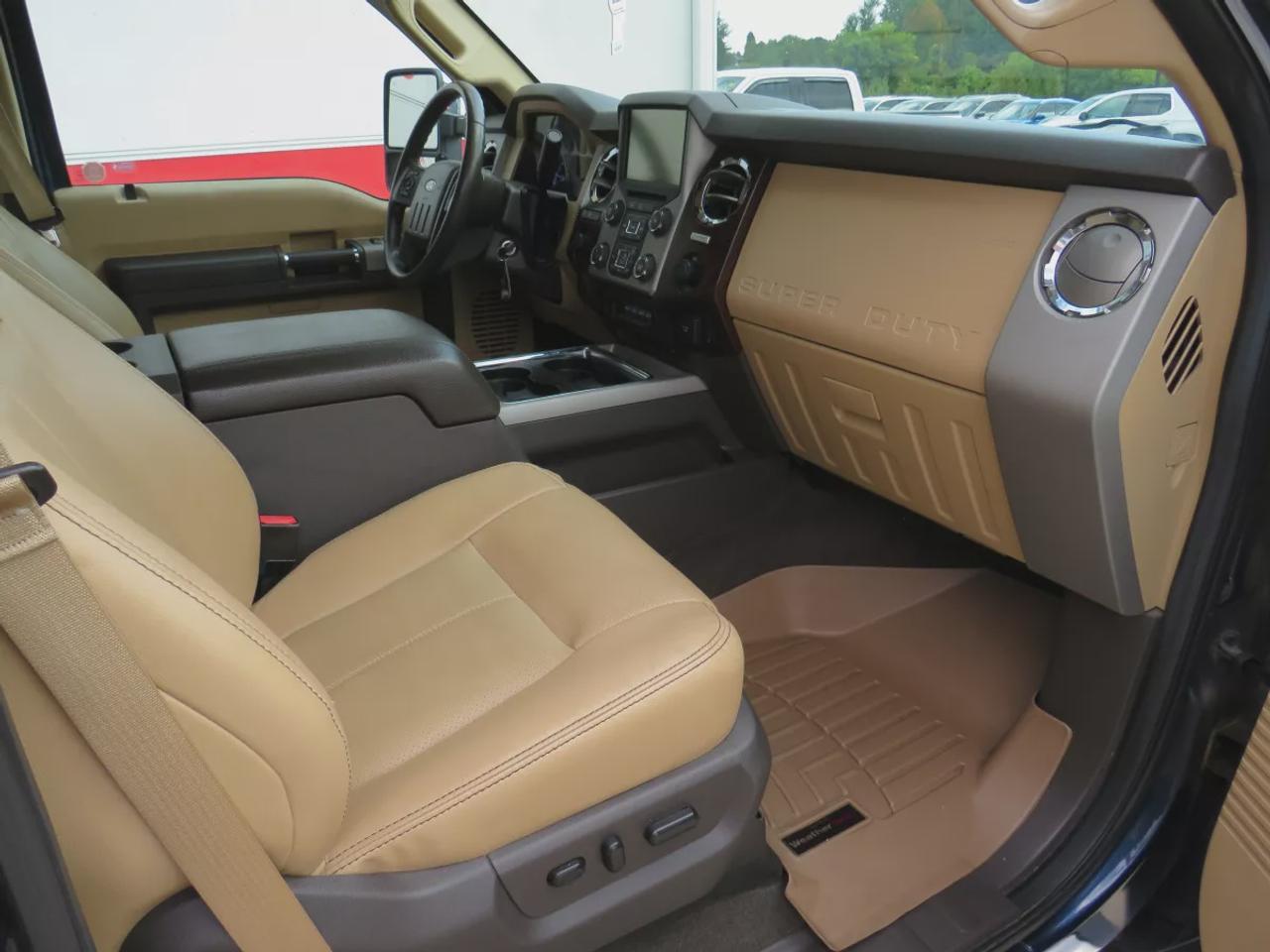 2015 Ford F-250 Super Duty SRW Lariat | Low Km | Safety Certified | Excellent Condition | Diesel | Running Boards | Tow Hitch | Alloy Rims | Leather | Loaded | Heated Seats | Reverse Camera | Cruise Control | Bluetooth Photo