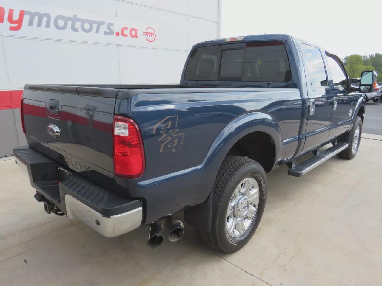 2015 Ford F-250 Super Duty SRW Lariat | Low Km | Safety Certified | Excellent Condition | Diesel | Running Boards | Tow Hitch | Alloy Rims | Leather | Loaded | Heated Seats | Reverse Camera | Cruise Control | Bluetooth Photo