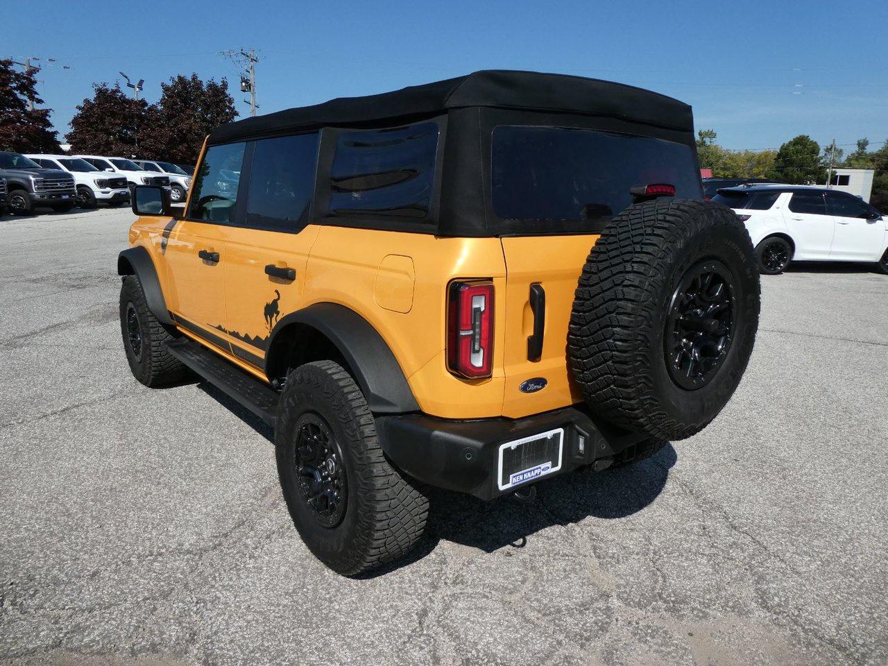 2022 Ford Bronco WildTrak Photo