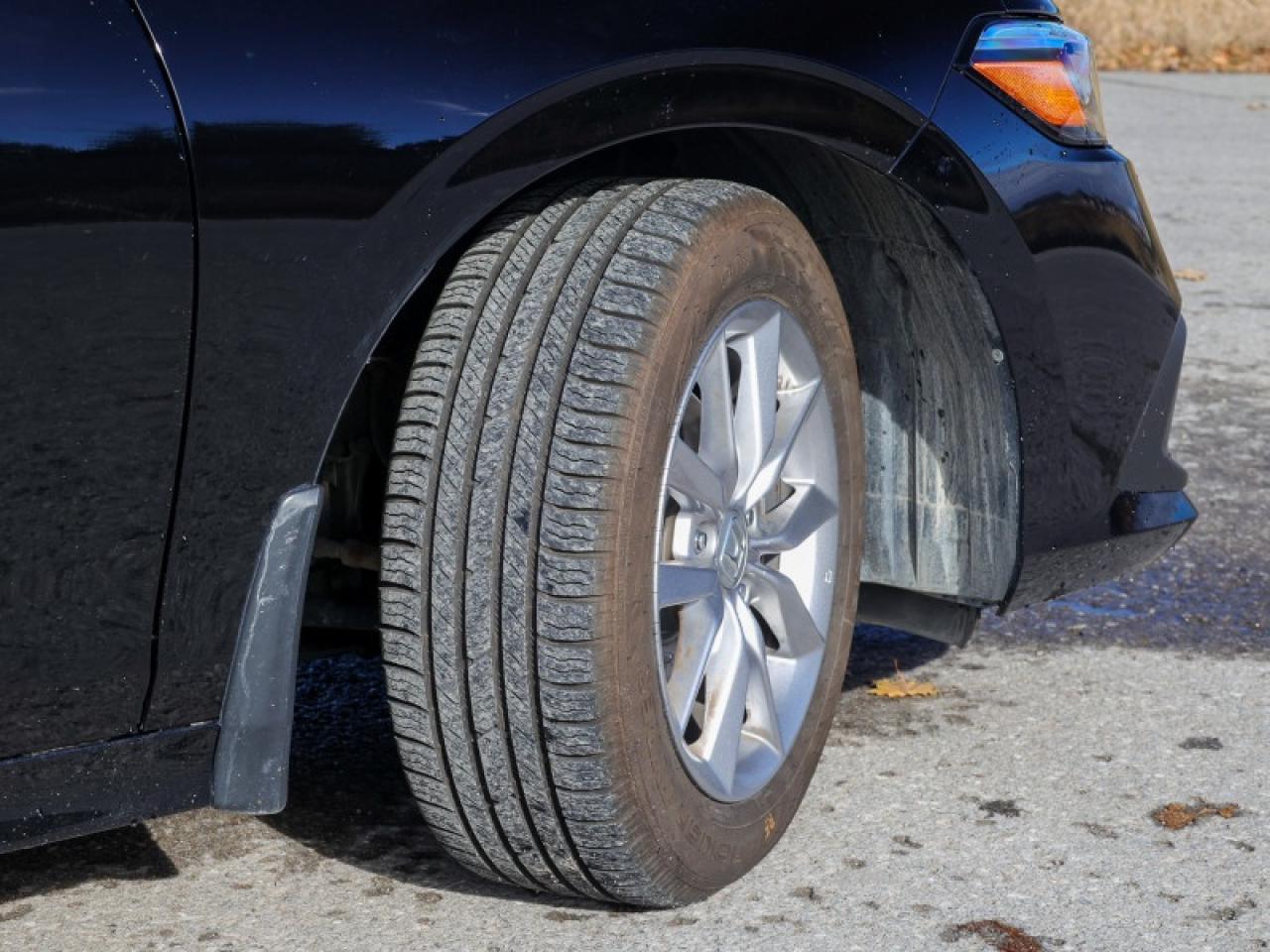 2022 Honda Civic Sedan EX  - Sunroof -  Android Auto - $184 B/W Photo