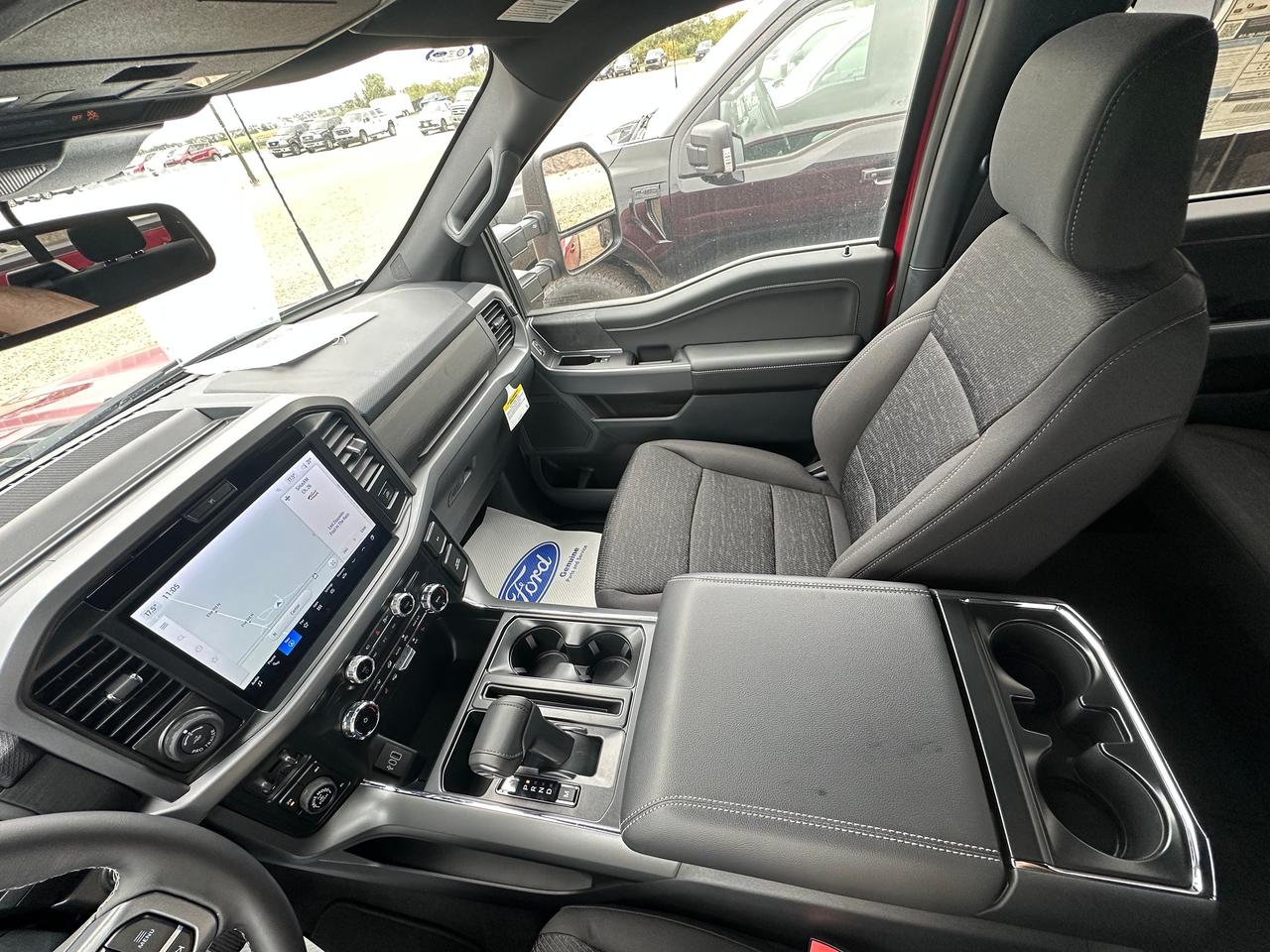 2025 Ford F-150 XLT 4WD SuperCrew 5.5' Box 302A Photo5