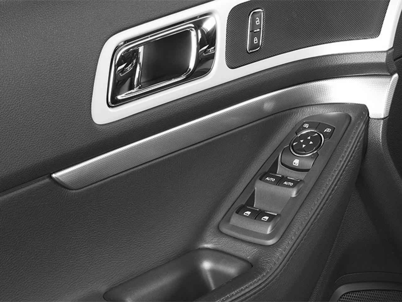 2014 Ford Explorer XLT Photo5