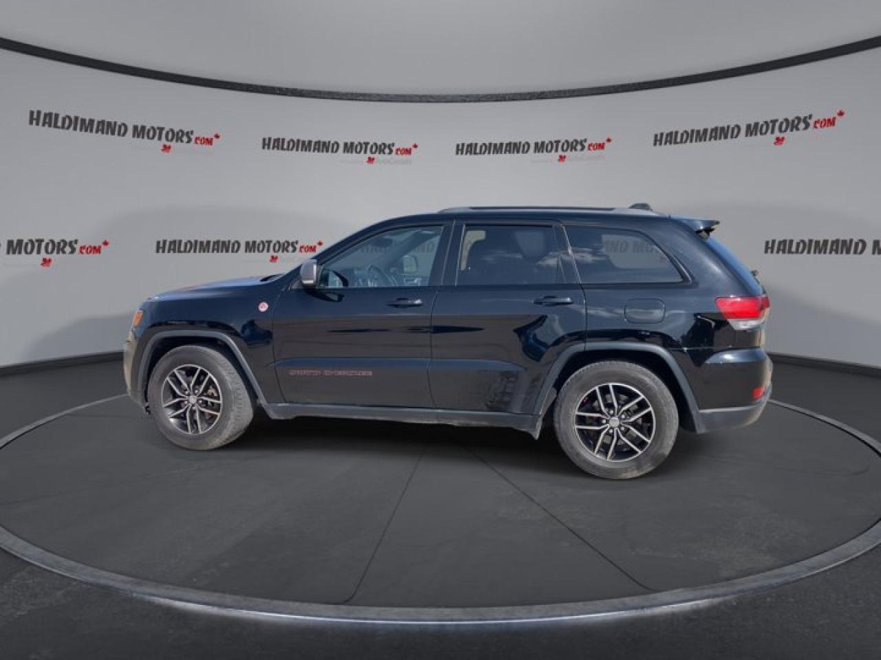 2018 Jeep Grand Cherokee Trailhawk 4x4 | Leather | Heated Seats Photo4