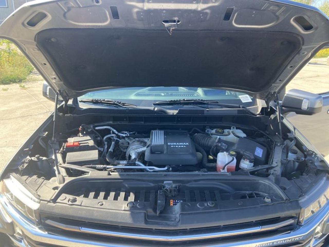 2021 Chevrolet Silverado 1500 High Country 4x4 Crew Cab 5.5ft Box Photo