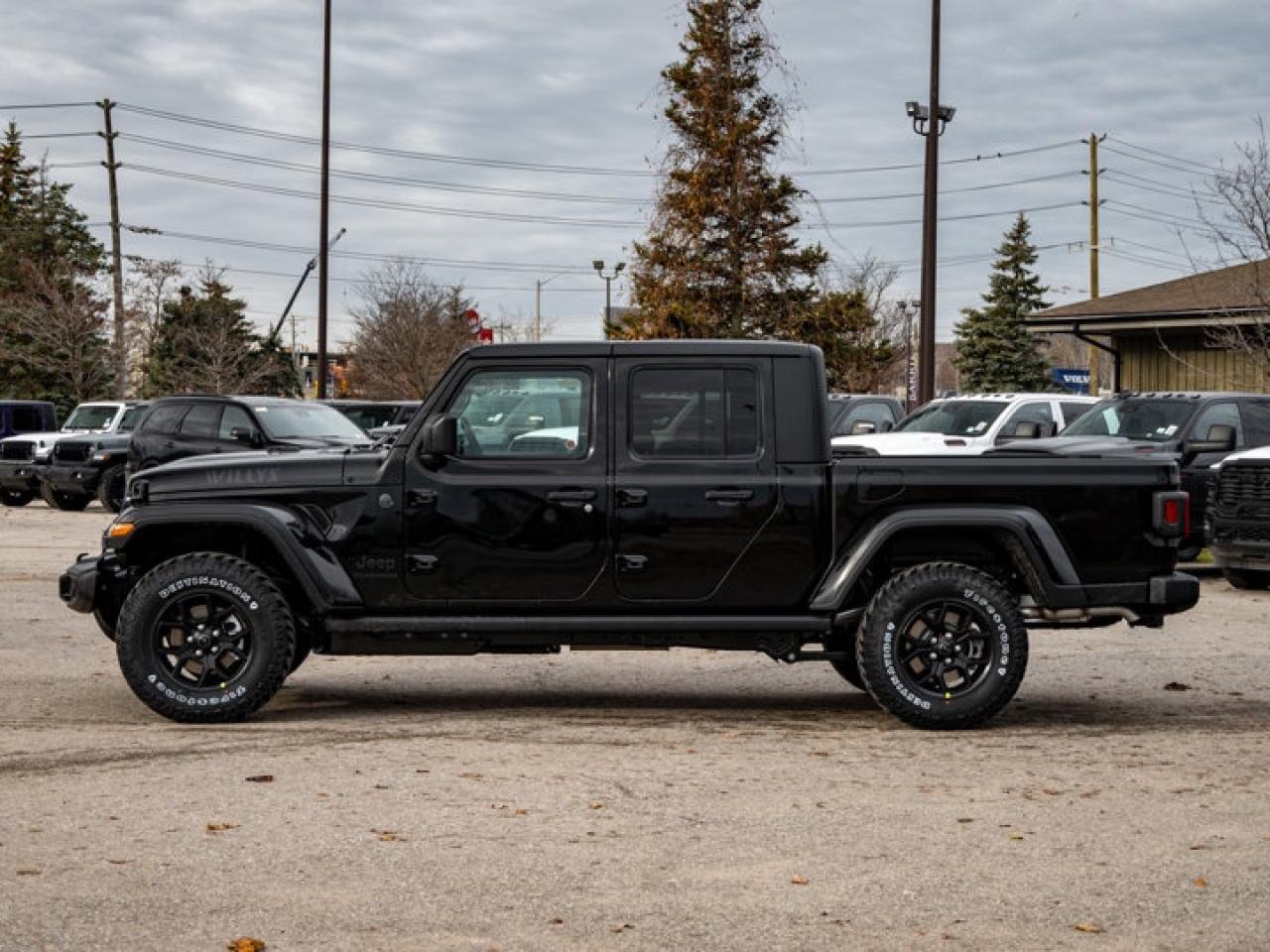 2026 Jeep Gladiator Willys Photo3