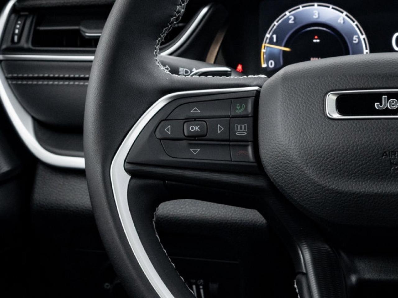 2025 Jeep Grand Cherokee Altitude Photo