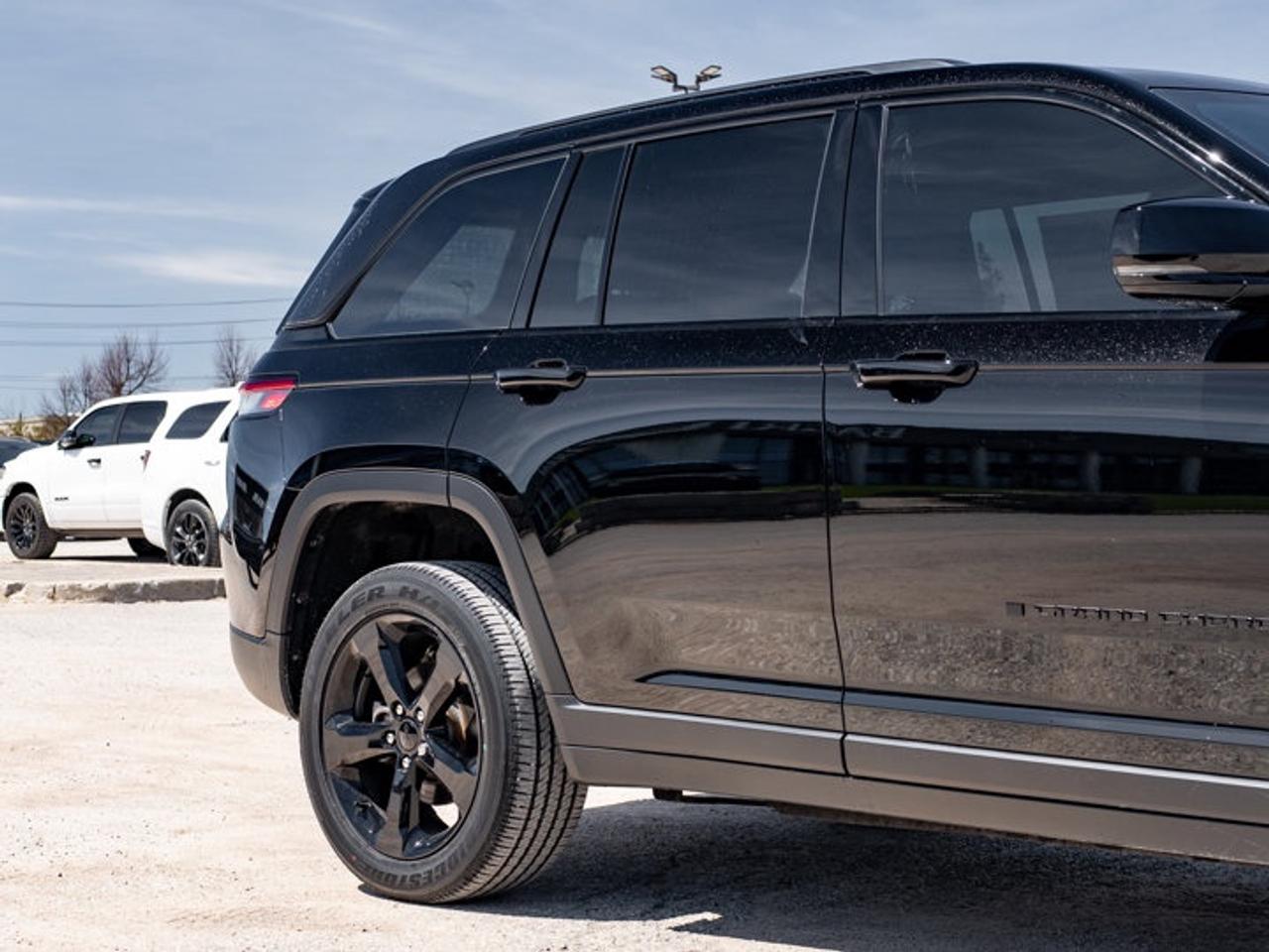 2025 Jeep Grand Cherokee Altitude Photo