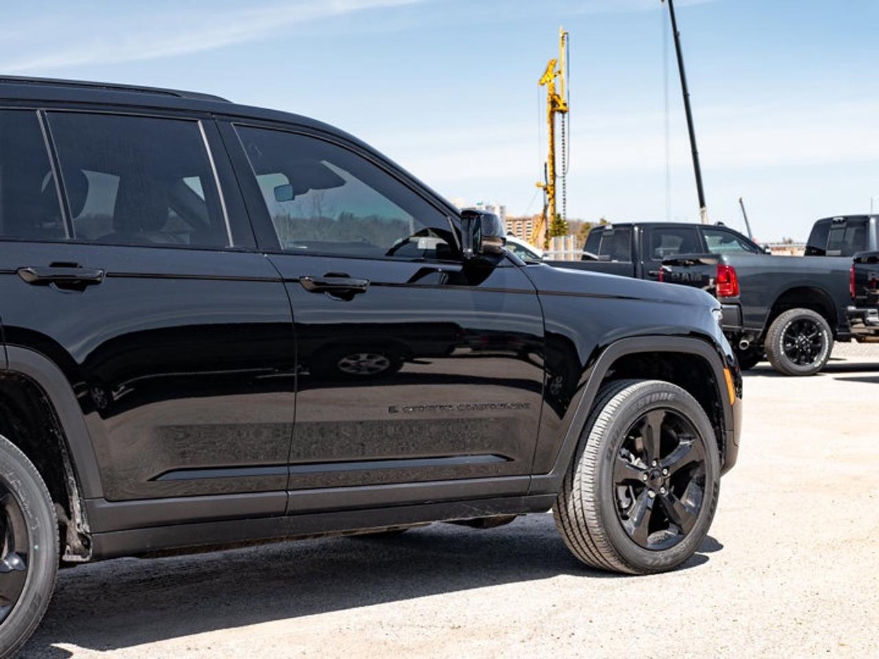 2025 Jeep Grand Cherokee Altitude Photo