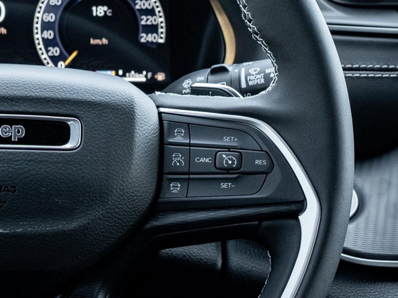 2025 Jeep Grand Cherokee Altitude Photo