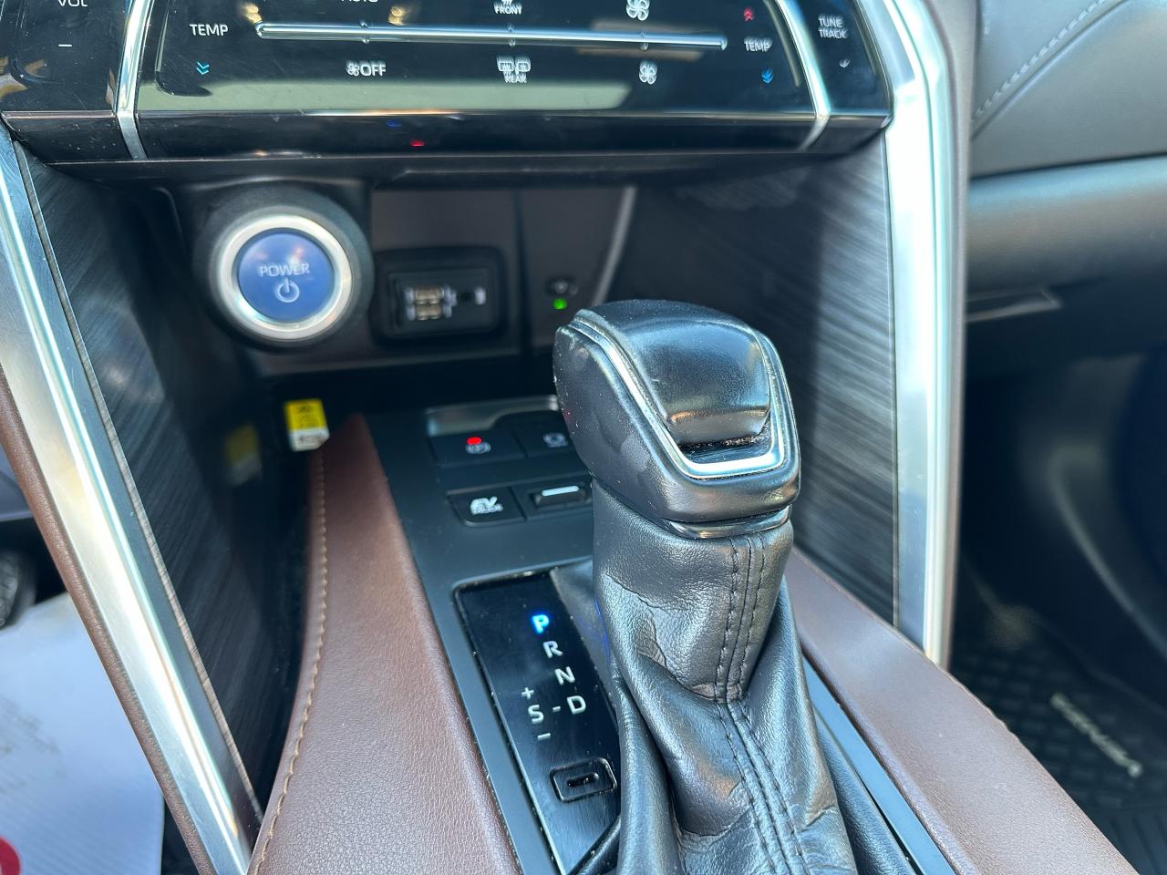 2021 Toyota Venza LIMITED AWD Photo