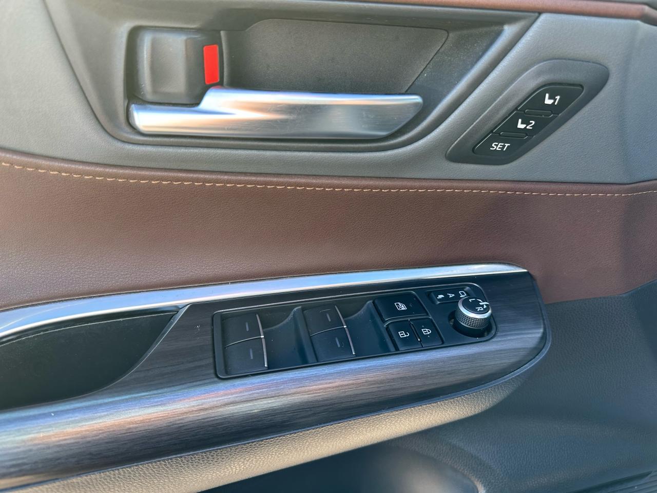 2021 Toyota Venza LIMITED AWD Photo